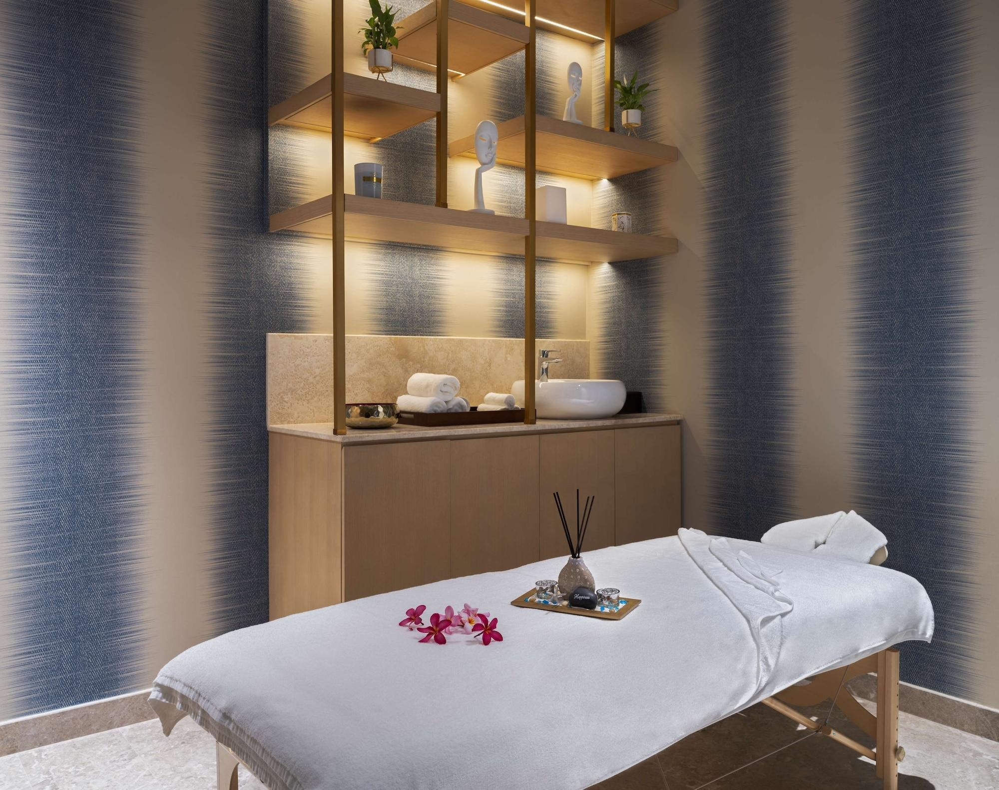 Avani Hotel&suites
